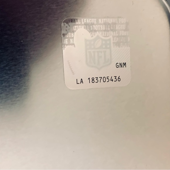 NFL OFFICIALLY LICENSED Eagles 2014 Season Tin Box with hologram NWT COLLECTIBLE - Picture 9 of 12